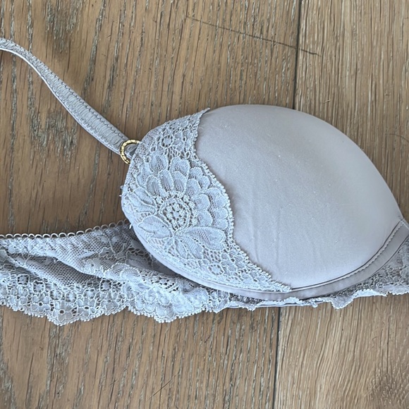 smooth & lace contour plunge bra - Picture 3 of 7